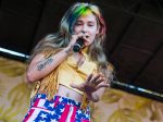 Lauren Ruth Ward at Day 2 of Ohana Fest, Sept. 29, 2018. Photo by Samantha Saturday