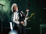 Beck at Day 3 of Ohana Fest at Doheny State Beach, Sept. 30, 2018. Photo by Samantha Saturday