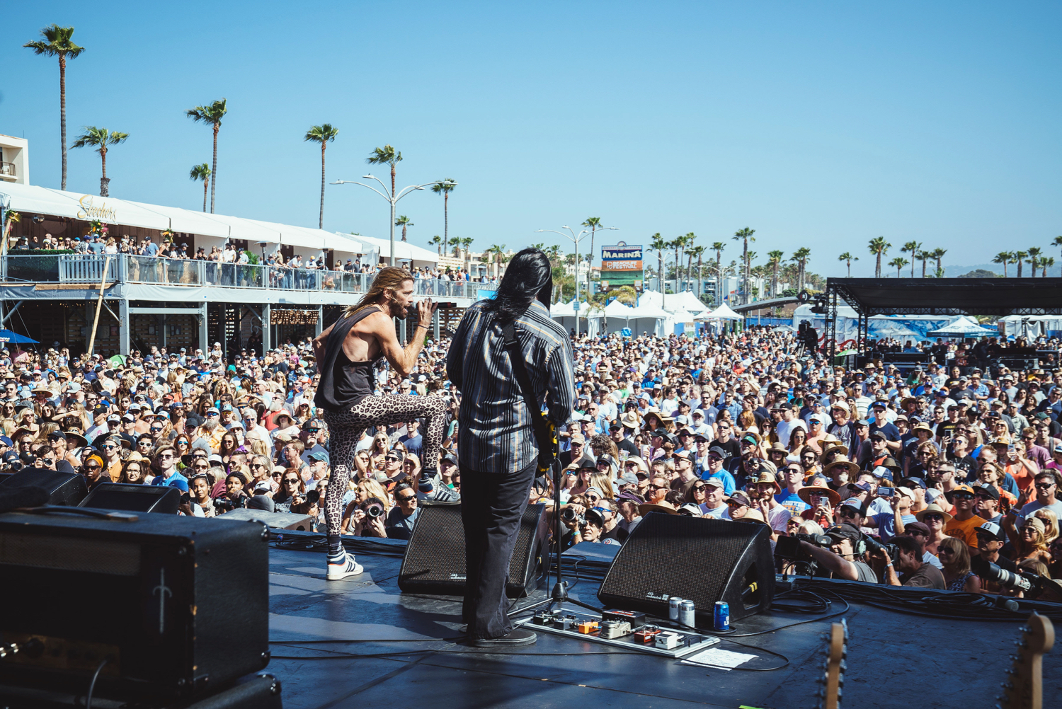 Beachlife Festival Sunshine Simpatico And A Slew Of Hits Buzzbands La