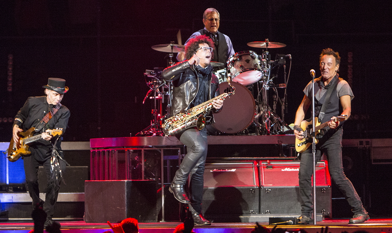 Photos: Bruce Springsteen at L.A. Sports Arena – buzzbands.la