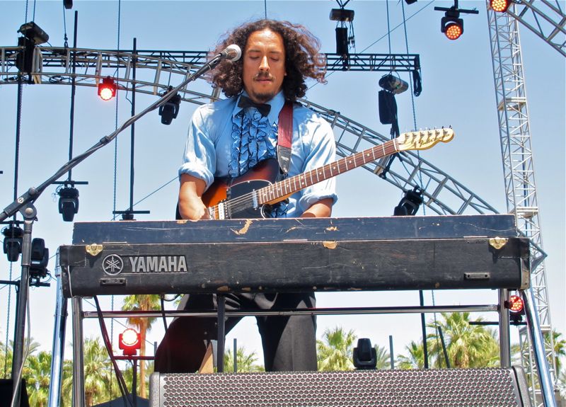 Coachella 2015: Chicano Batman, sun-splashed and smiling – 