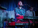 local-natives_satellite_10-23-12_013