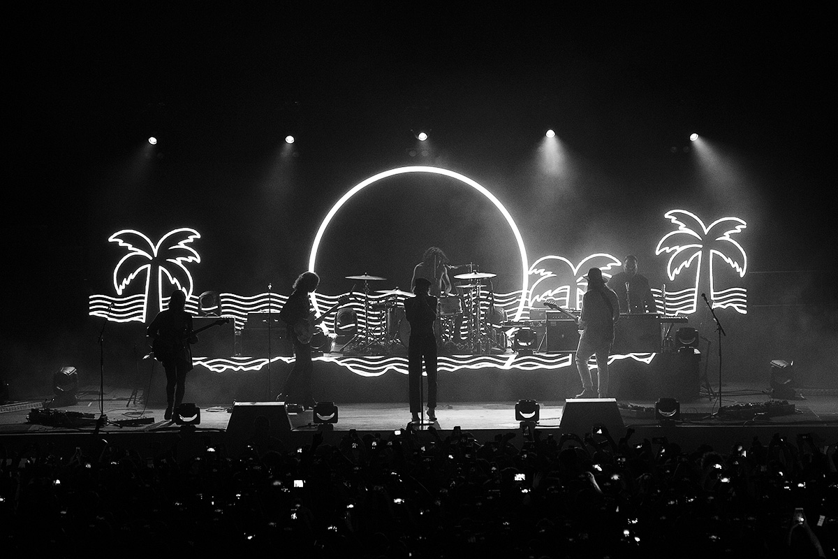 The Neighbourhood (and neighbors) do it for the kids at the Shrine